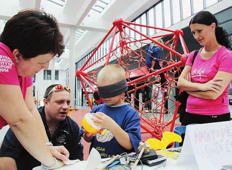 ni ostatní, jen některé věci musíme hold dělat trošku jinak, říká předseda pořádajícího občanského sdružení Cesta za snem, handicapovaný sportovec Heřman Volf.