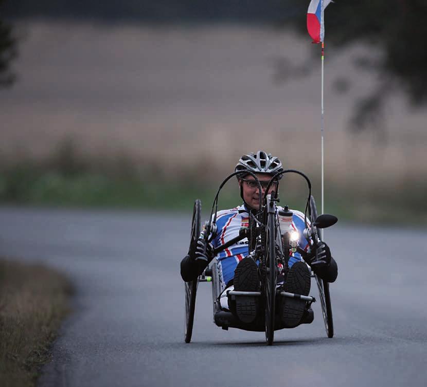 Opel Handy Cyklo Maraton Zdraví a handicapovaní se společně zúčastnili nejdelšího cyklistického závodu v Česku Text: Tomáš Pchálek Foto: Cesta za snem, o. s. O unikátním cyklistickém maratonu smíšených týmů handicapovaných a nehandicapovaných amatérských sportovců jsme vás informovali už v minulém čísle.