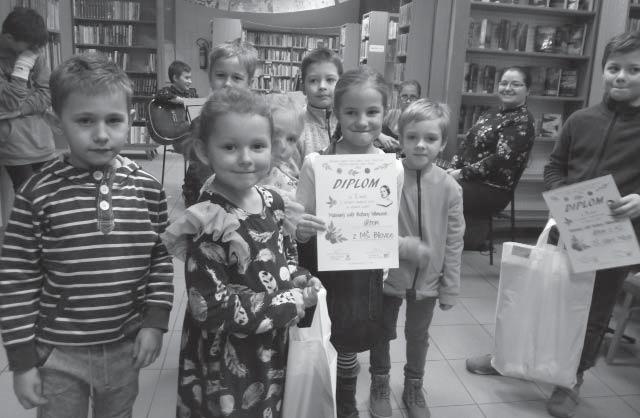 třídy SLUNÍČKA se účastnily výtvarné soutěže Stromy a voda a za společnou práci získaly ocenění.