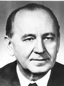 prof. Ing. Jindřich Straka,CSc. (1923 1986) Bezesporu patřil mezi významné osobnosti, které výrazně ovlivnily rozvoj katedry. Působil jako vedoucí katedry a prorektor VŠSE.