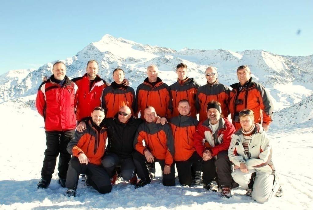 Současnost katedry Mgr. Tomáš Tománek vedoucí katedry Pracovníci KTS (zleva stojící: PhDr. František Bouřa, Mgr. Pavel Kielberger, Mgr. Tomáš Tománek- vedoucí KTS, PaedDr. Zbyslav Beneš, Mgr.