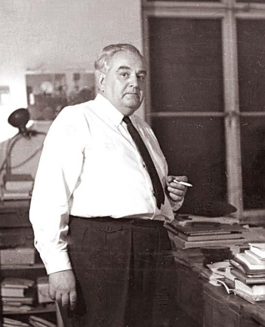 Prvním děkanem Fakulty strojní se stal prof. Ing. Jan Bukovský, D.C.Ae. (až do r. 1966) a elektrotechnické prof. Ing. Dr. E. Langer, DrSc. Od r.