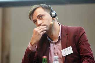 00 ZAHÁJENÍ Michael Žantovský (ředitel Knihovny Václava Havla) 13.10 13.30 ÚVODNÍ SLOVO Yik Mo Wong, lidskoprávní aktivista, svolavatel hnutí Civil Human Rights Front (Hongkong) 13.30 14.