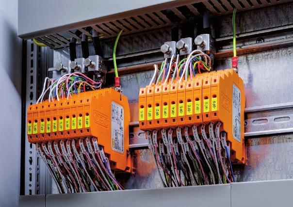 Kapitola 3 Vnitřní systém ochrany před bleskem Instalace svodiče bleskových proudů MDP ve skříňovém rozvaděči 3.3.2.
