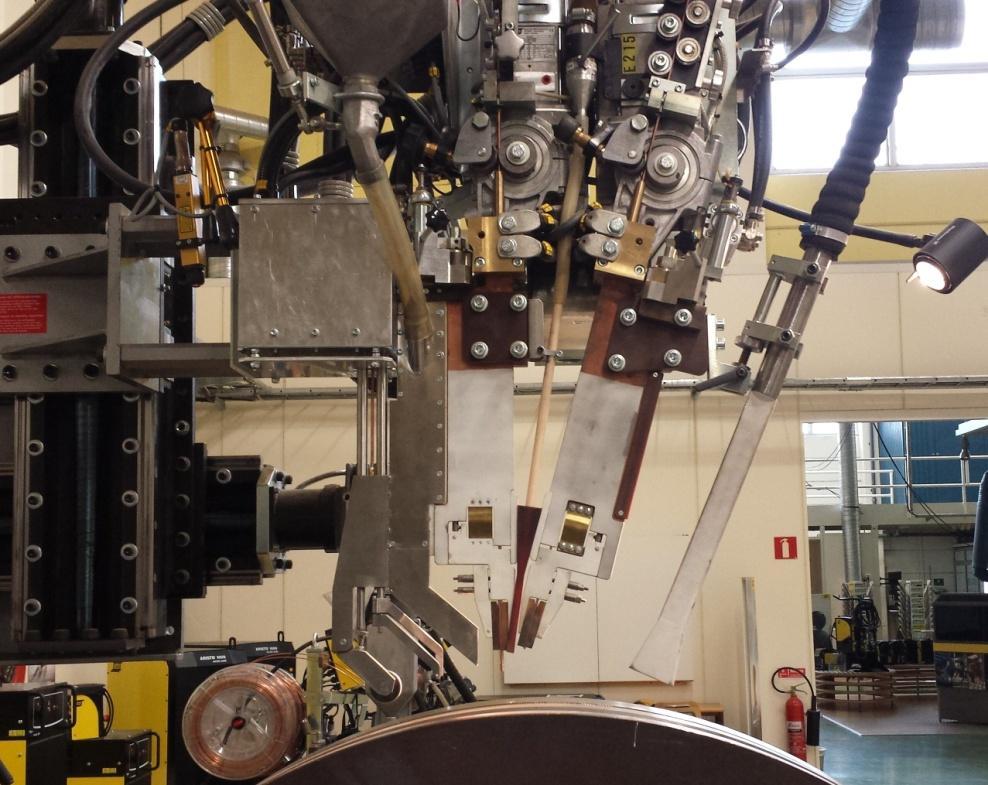 Historie spolupráce s ESAB vedoucí k realizaci projektu ESAB HNG-S MULTI 550 jaro 2008 - jednání v ESAB AB Laxå na téma klimatizovaná kabina pro vnitřní sváry a návary, první seznámení s existencí