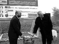 22/2002 Mezi prvními, kdo začali psát historii rýmařovské geologie a tedy i geologie Jeseníků, byli žáci brněnského profesora Karla Zapletala - RNDr. František Bartas, RNDr.
