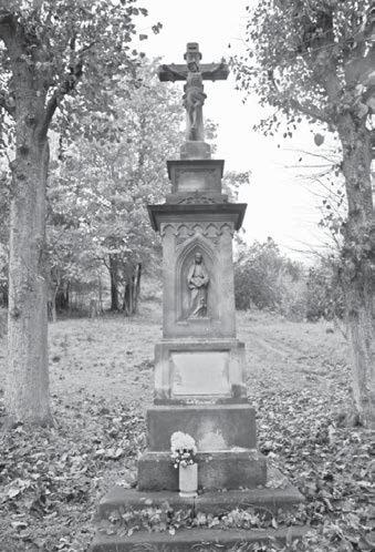 Brada Kamenný kříž 1887 naproti vstupu do