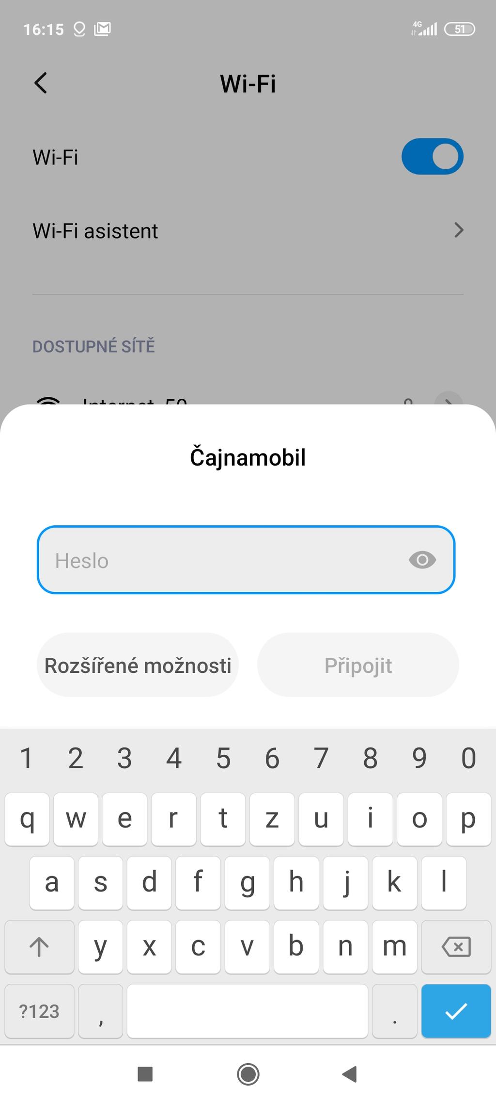 WI-FI NASTAVENÍ Přejděte do nabídky NASTAVENÍ / WI-FI. Zapněte funkci Wi-Fi. Ze zrazených sítí vyberte tu, ke které se chcete připojit.