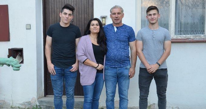 12.1988 z Myslechovic 1986 Marie Němcová (Grézlová) 1941 Ladislav (z Loučky) a Marie (Dokoupilová) Grézlovi 1914 Jan a Marie Dokoupilovi kup 1884 Frant.