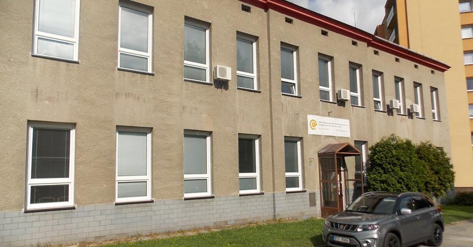 Střední škola obory vzdělávání kategorií L Mechanik strojů a zařízení, Obchodník Střední škola obory vzdělávání kategorií H Mechanik opravář motorových vozidel, Strojní mechanik, Nástrojař, Obráběč