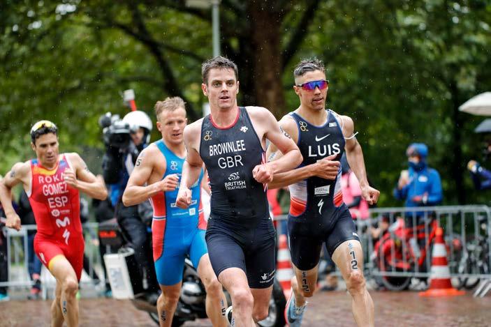 SPORT Triatlonisté chystají hvězdné války Do Karlových Varů míří olympijští medailisté, mistři světa i Evropy Olympijští medailisté, mistři světa, evropští šampioni V polovině srpna zveřejněná
