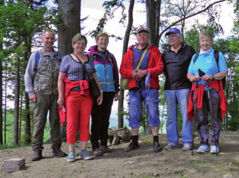Senior klub Seniorské bilancování Konečně máme po nouzovém stavu, který ovlivnil i naši činnost. Někteří z nás podlehli velkým obavám, což se projevilo i na účasti na našich akcích.