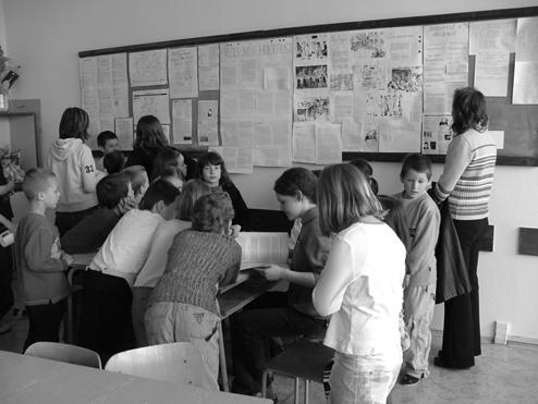 Literární kavárna, Anthro - poid, Heydrichiáda, Českoslovenští letci, Pearl Harbor a jiné. V každé dílně byli žáci různých ročníků a tříd II. stupně, aby se seznámili a naučili se spolupracovat.
