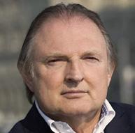 ZAKLADATEL FONDU: Pavel Makovec český ekonom a finančník s 30letou praxí na kapitálovém trhu, vysokoškolský učitel Vysoká profesionalita a uplatňování západních standardů na rozvíjejících se trzích