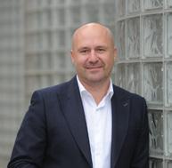 ZAKLADATEL FONDU: Pavel Němec zkušený investiční bankéř a manažer, pracoval pro významné české i zahraniční finanční skupiny J&T, KKCG, PPF či ABN AMRO V latině slovo tutamen znamená ochrana.