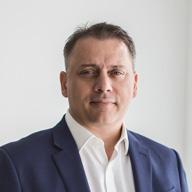 ZAKLADATEL FONDU: Mgr. Ing. Pavel Doležal, LL.M. výkonný ředitel a majitel společnosti Neptejte se, kolik vyděláte, když ceny nemovitostí rostou. Ptejte se, co se stane, když trh nemovitostí propadne.