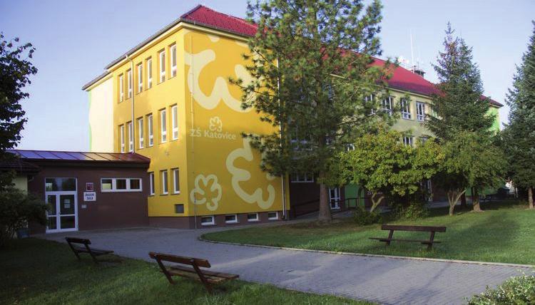 Z katovické školy Poslední čtvrtletí je již tradičně plné rozličných akcí a soutěží, které je třeba skloubit s výukou. Dne 24.