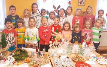 Ve stejný den také naše roztleskávačky zatancovaly a zazpívaly seniorům na Mikulášské zábavě U Slunce.