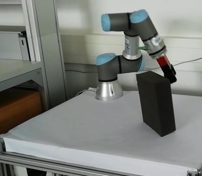 periferii; následně se z filtrovaného mračna sestavuje octomapa (voxelizovaná reprezentace
