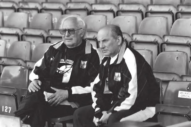 nahoře Bratři Oldřich a Přemysl Čechovi