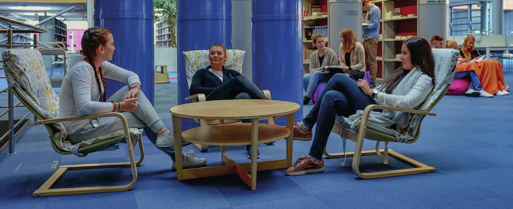 VÍTEJTE V KNIHOVNĚ Co nabízíme Zajišťování odborné literatury Výpůjční služby Přístup k elektronickým informačním zdrojům Knihovna univerzitního kampusu (KUK) je informačním centrem studentů,