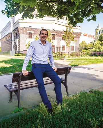 NOVĚ OTEVŘENO Nejlepší vína z malých vinařství z Portugalska, Španělska, Itálie a Francie za skvělé ceny V říjnu sleva 5 % na portugalská vína! LAVINO Atelier Koněvova 82 Praha 3 www.atelierlavino.