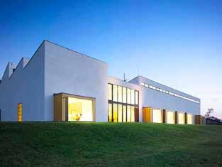 Od roku 1993 je členem České komory architektů. V roce 2008 otevřel architektonickou kancelář Pelčák a partner architekti.