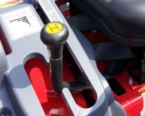 T255Motory T255Motor a příslušenství Motor Yanmar STAGE V výkon 18,9kW (25,3hp) atmosferický 3-válec
