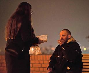 Několik příkladů projektů: Noclehárny a azylové domy Jednorázovou pomoc a místa pro přespání poskytují noclehárny. Charity provozují celkem 23 nocleháren s kapacitou 3 651 osob.
