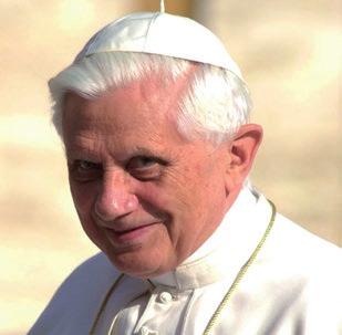 Emeritní papež Benedikt XVI. (Joseph Ratzinger) Benedikt XVI., vlastním jménem Joseph Ratzinger, se narodil 16. dubna 1927 v bavorském Marktlu.