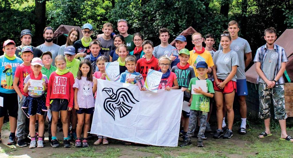 STŘÍPKY Z NAŠÍ FARNOSTI FARNÍ TÁBOR DOBROVKA 2020 Na farní tábor jsme vyrazili v neděli 16. 8. 2020 z Bílovic.