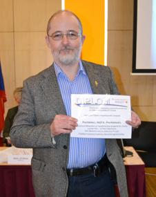 Na tomto novém místě budou nezávisle na sobě fungovat 2 ambulance, ve kterých budou moci pracovat současně 2 algeziologové, neurolog a psycholog, případně fyzioterapeut.