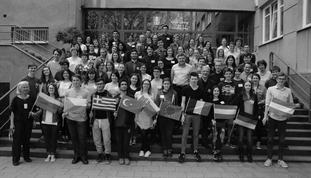 Projekt Erasmus+ vovali materiály na projektová setkání velká, na kterých jsme prováděli vlastní experimenty.