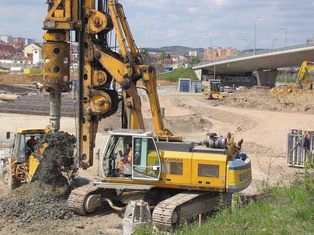 nebo dokonce ke změně technologie vrtání. Obr. 33 Proces vrtání [35] Obr.