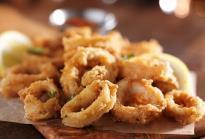 g tuku / 100 g 264 kcal HORKOVZDUŠNÁ FRITÉZA 4 x méně tuku 3,4 g tuku / 100 g 192 kcal KLASICKÁ FRITÉZA KUŘECÍ
