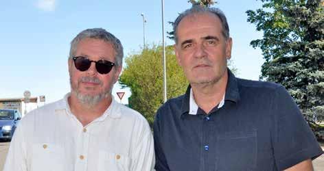 PODROUŠENÉ POSVÍCENÍ Prázdniny jsou za dveřmi. Z druhé strany. Zavřely za sebou nehlučně a rozplynuly se jako ranní srpnový opar v údolí Rakovnického potoka.
