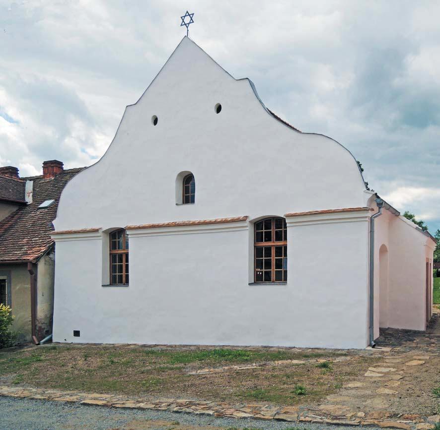 NA SLOVENSKU Obnovená synagoga v Polici u
