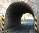 23 Doprava Nebezpečný viadukt směrem na Třemošnou Před dvěma lety se v Plzeňském deníku objevil článek upozorňující na nebezpečné poměry uvnitř viaduktu z Horní Břízy na Třemošnou.
