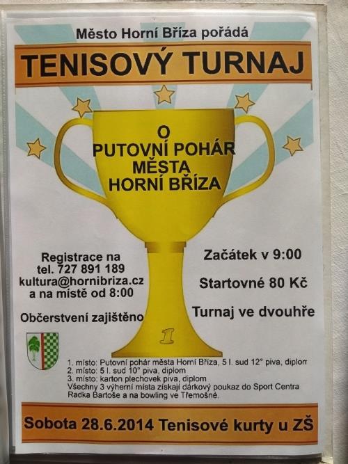 77 Tenis Lukáš Růžek opět bojoval o titul nejlepšího tenisty Horní Břízy Stalo se již tradicí, že Lukáš Růžek každým rokem vyhrával putovní pohár města v tenisovém turnaji.