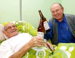 BENEFIČNÍ AKTIVITY VLASTNÍ AKCE Ples hospice Benefiční akce jsou místem setkávání, zdrojem potěšení, ale i významným zdrojem financí.