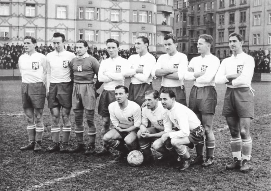 Zdeněk Zikmund: Bican proti Hitlerovi 60 Počátkem prosince 1938 hrálo národní mužstvo na Letné s Rumunskem již pod hlavičkou Česko-Slovenska.