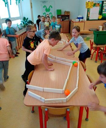 Osobní setkávání společně ve třídě však výpočetní technika nahradit nemůže. Na chystané znovuotevření školy se všichni velice těšili, paní učitelky, žáci i jejich rodiče.