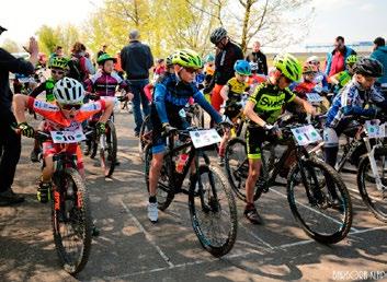 Nemohl se konat Benefiční ples ani karneval pro děti, Valná hromada Sokola byla odročena na červen. Hřiště u sokolovny zase ožilo. Novinkou je středeční dětský volejbal s Jirkou.