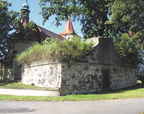 zastupitelstvu návrh na odkup bývalé vodárny na náměstí U Dubu, a to včetně objektu, umístěném na stejné parcele za symbolickou částku 100 Kč.