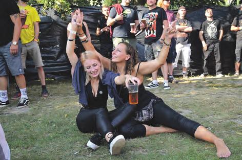 Dalším významným dnem se pro místní kapličku stal 14. srpen, kdy byl do věžičky po šestnácti letech, a to již VE STOCHOVĚ SE USKUTEČNIL FESTIVAL VODÁRNA FEST JIŽ POŠESTNÁCTÉ V sobotu 15.