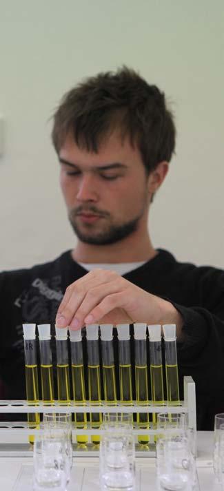 Studijní program Specializace Stupeň Titul Forma studia Délka studia Termíny a lhůty Limit Info Zahradnické inženýrství (ZIZ) Zpracovatelské technologie a kvalita potravin (ZTKP) bakalářský Bc.