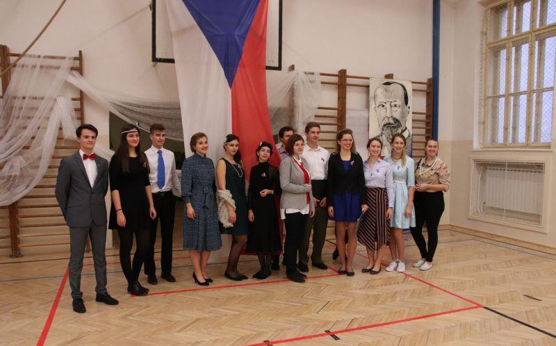 Záčátek projektového dne v tělocvičně.
