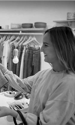 For the interview, you should dress properly / arrive on time /. 2 Work in pairs. Take turns to ask each other questions 1 8. Answer the questions in as much detail as possible.