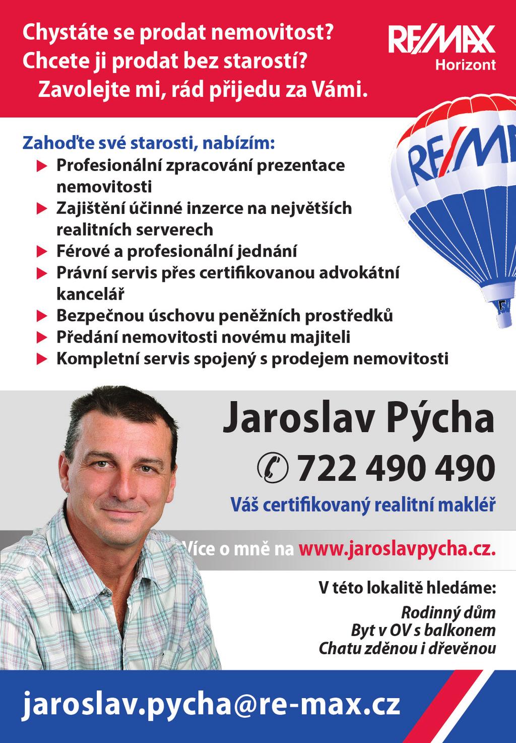 Bezpečnostní zábradlí na chodníku před provozovnou ozdobily i letos truhlíky s nádherně kvetoucími