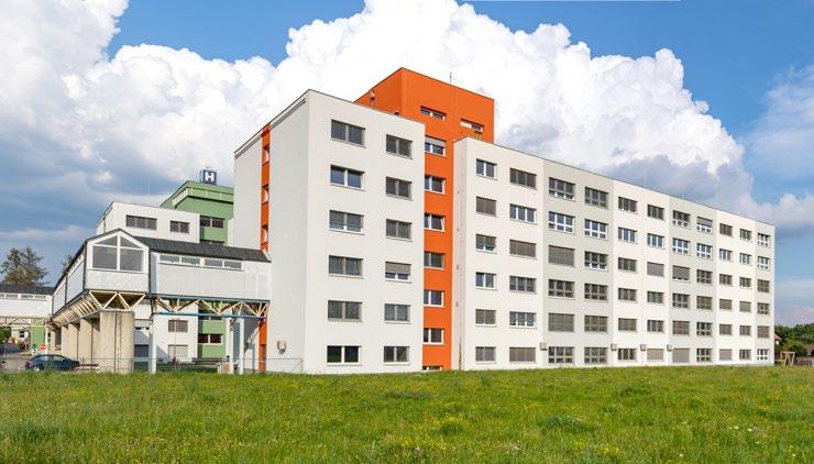 Díky sedmnáctimilionové investici se pavilon dočkal nové fasády, oken, žaluzií, ale třeba i klimatizačních jednotek či protipožárních úprav.